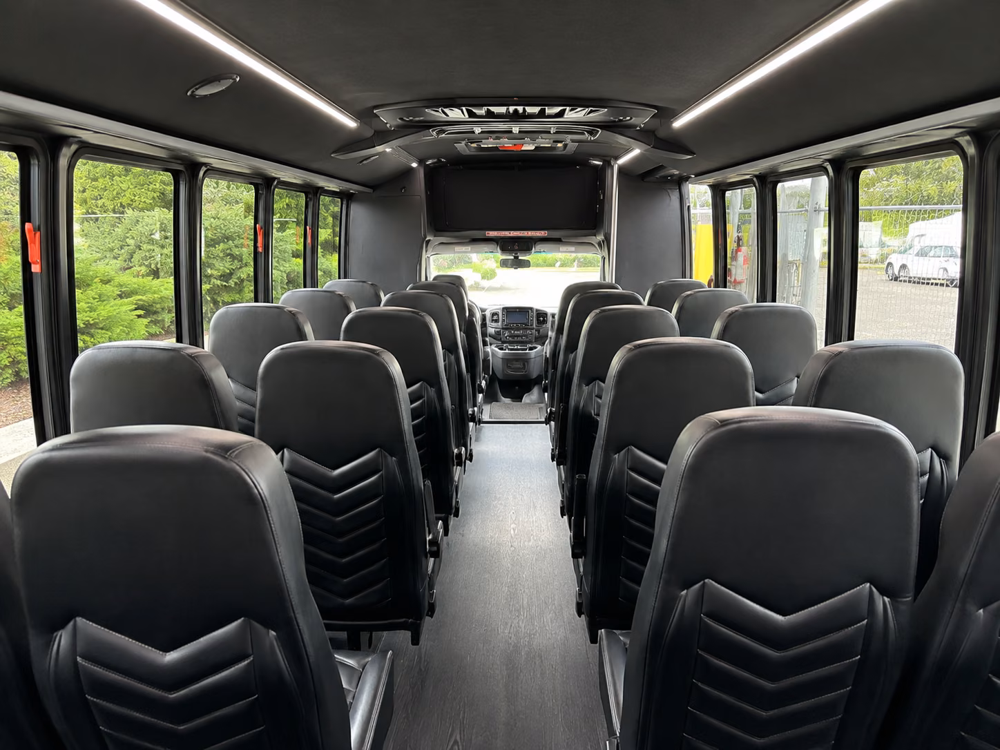 bus rentals for college sporting events at holy cross and wpi