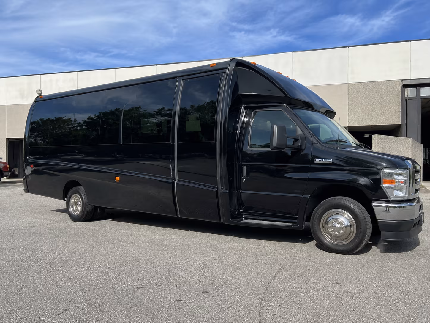 shuttle buses to xfinity center and mansfield amphitheater concerts